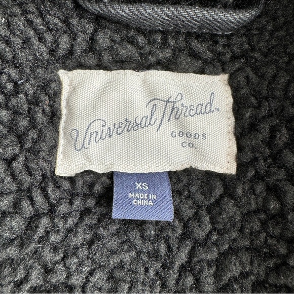 UNIVERSAL THREAD Sherpa Lined Trucker Jean Jacket XS Black Faux Fur Collar - Picture 3 of 14